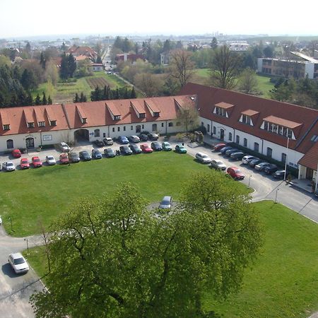 Hotel Floret Prŭhonice Luaran gambar