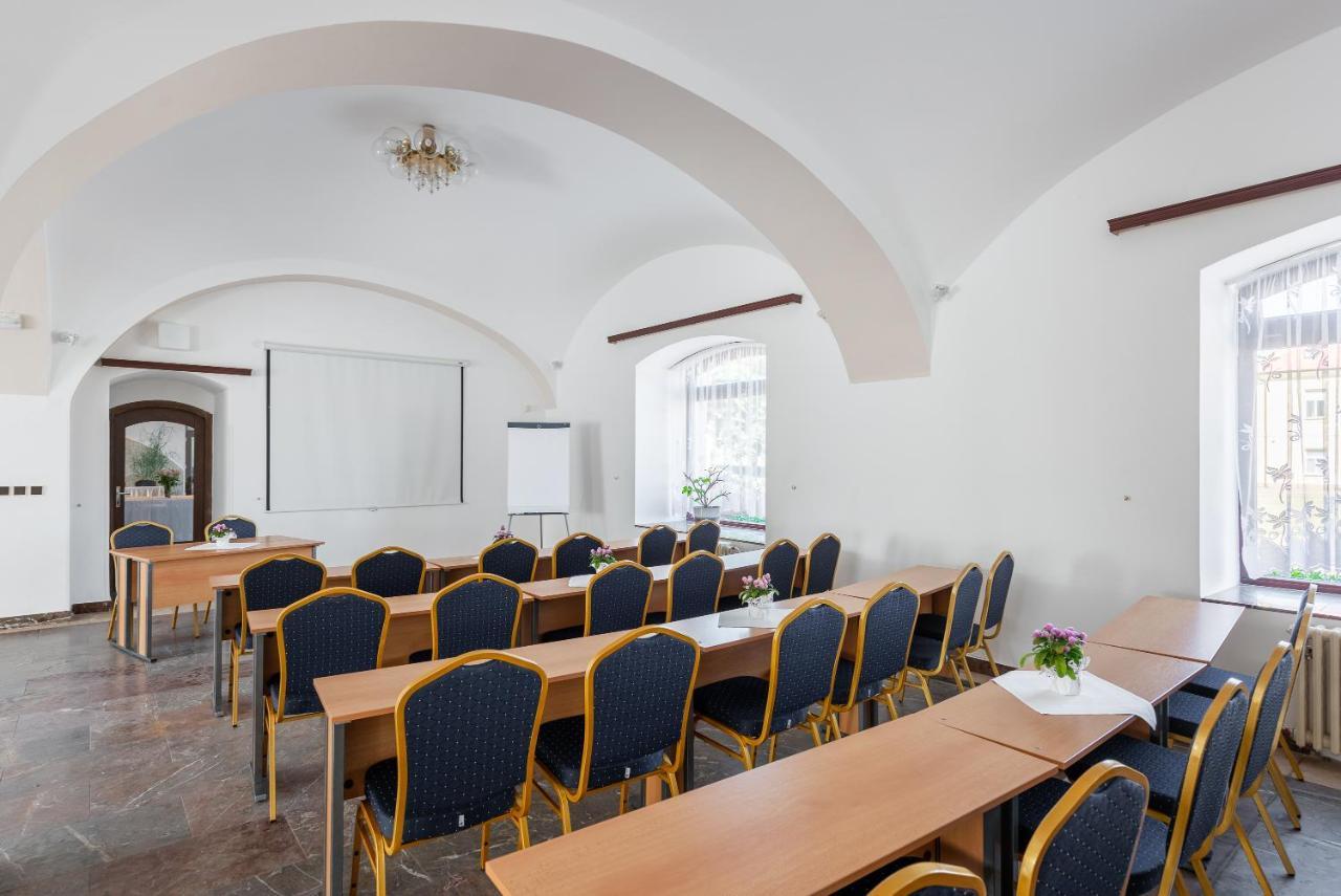 Hotel Floret Prŭhonice Luaran gambar