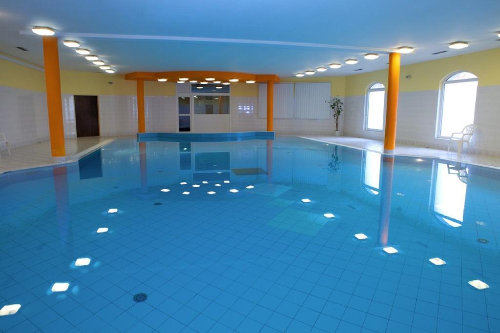 Hotel Floret Prŭhonice Luaran gambar